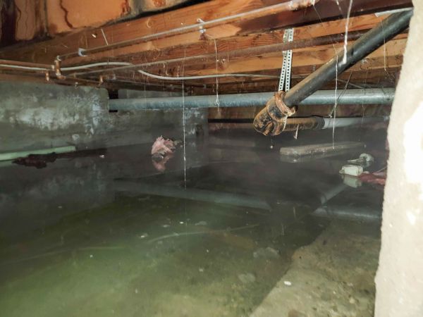 Crawlspace Water Restoration in Cumming